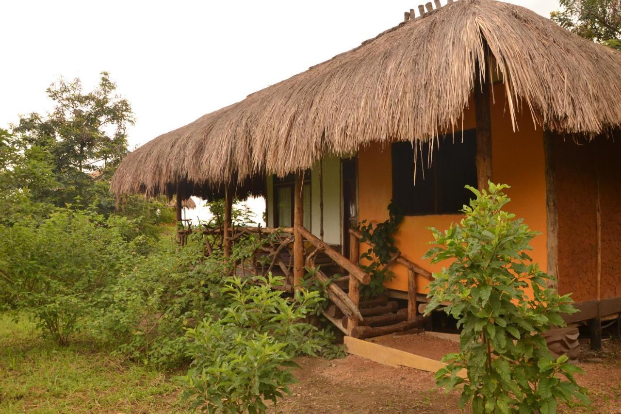 Topi Lodge Katunguru Exterior photo