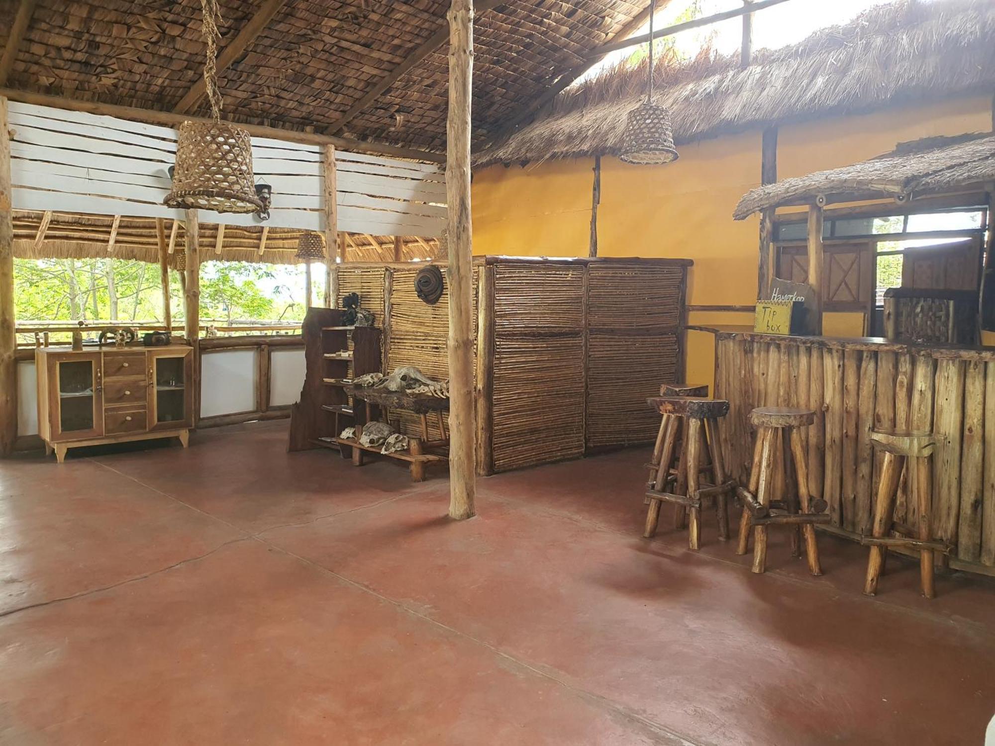 Topi Lodge Katunguru Exterior photo
